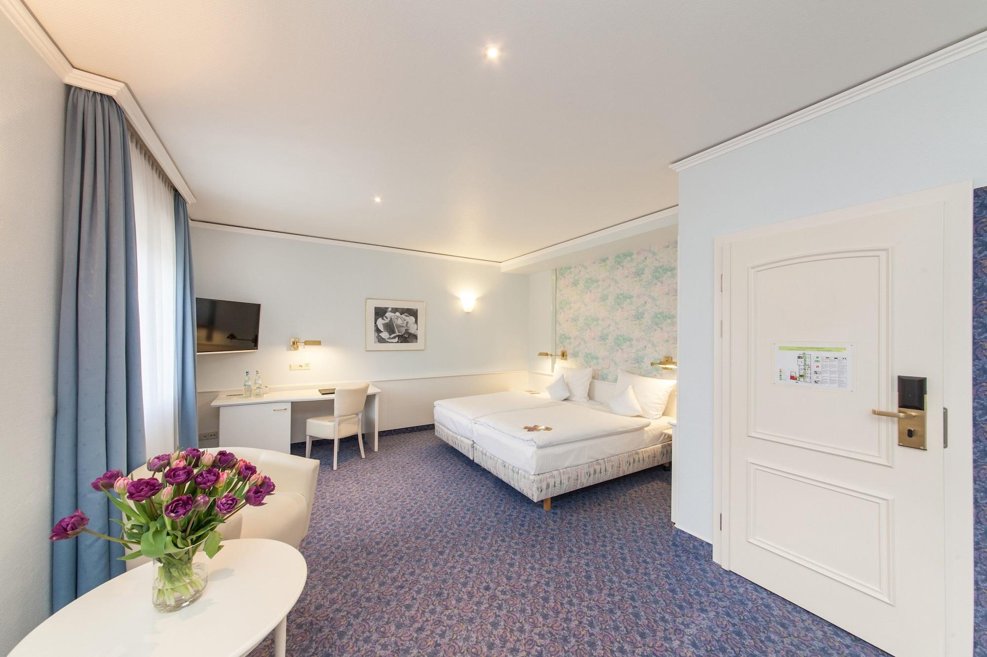 Novum Post 4*
